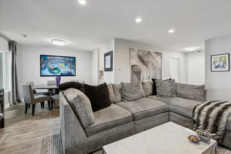 3030 Pheasant Creek Drive Northbrook IL 60062