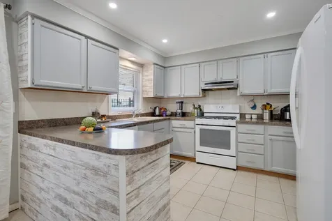 2545 North 72nd Court Elmwood Park IL 60707