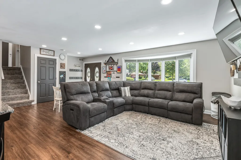 2422 Chippewa Court Lisle IL 60532