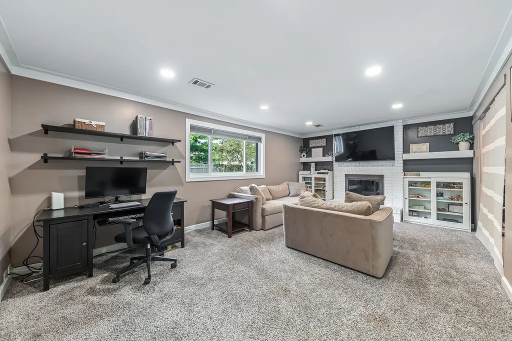 2422 Chippewa Court Lisle IL 60532