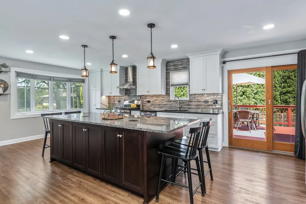 2422 Chippewa Court Lisle IL 60532