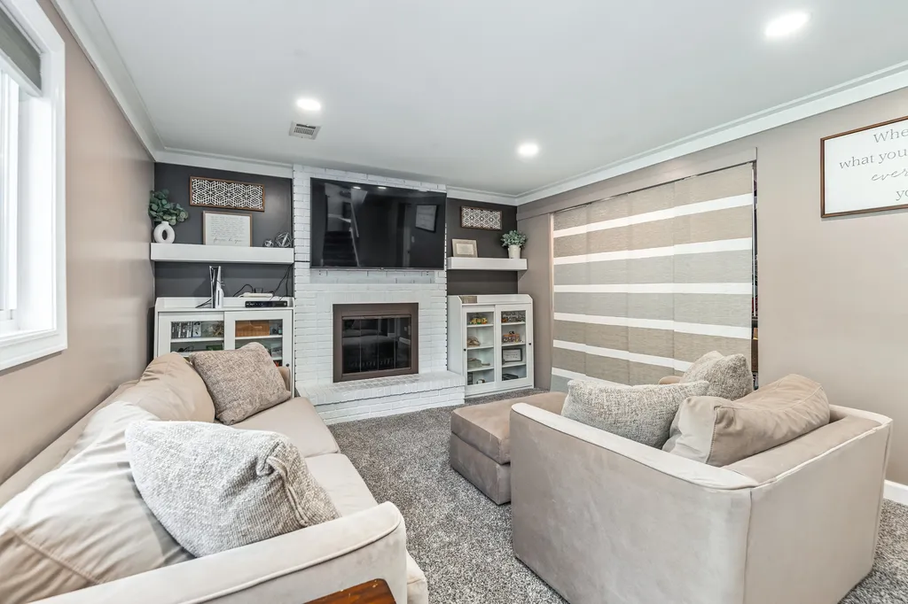 2422 Chippewa Court Lisle IL 60532