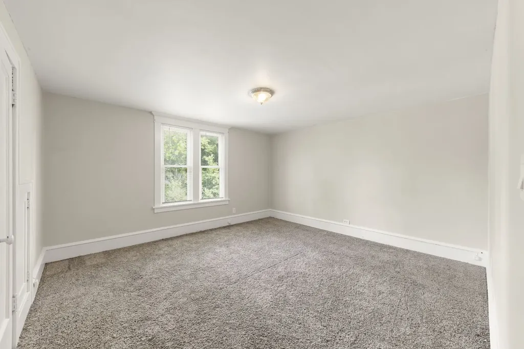 617 South 4th Street Aurora IL 60505