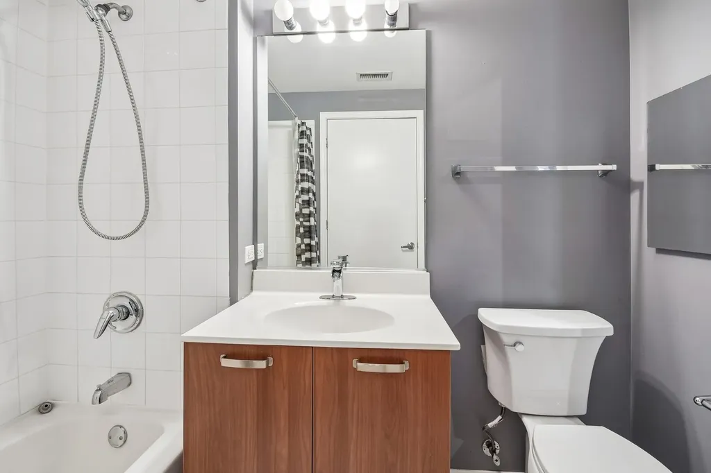 212 East Cullerton Street Chicago IL 60616