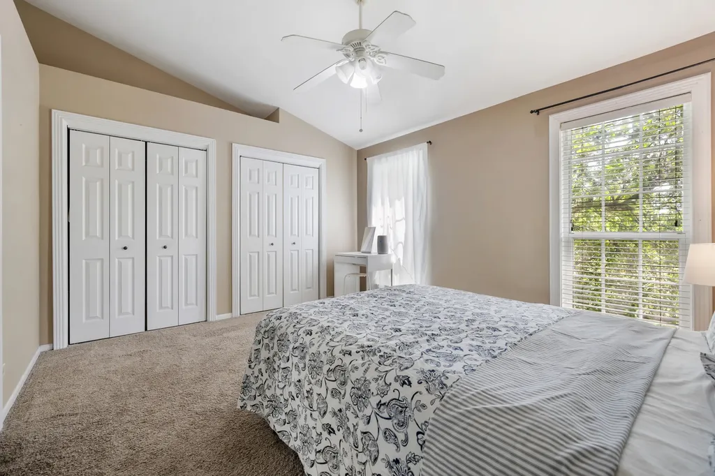 121 Golfview Drive Glendale Heights IL 60139