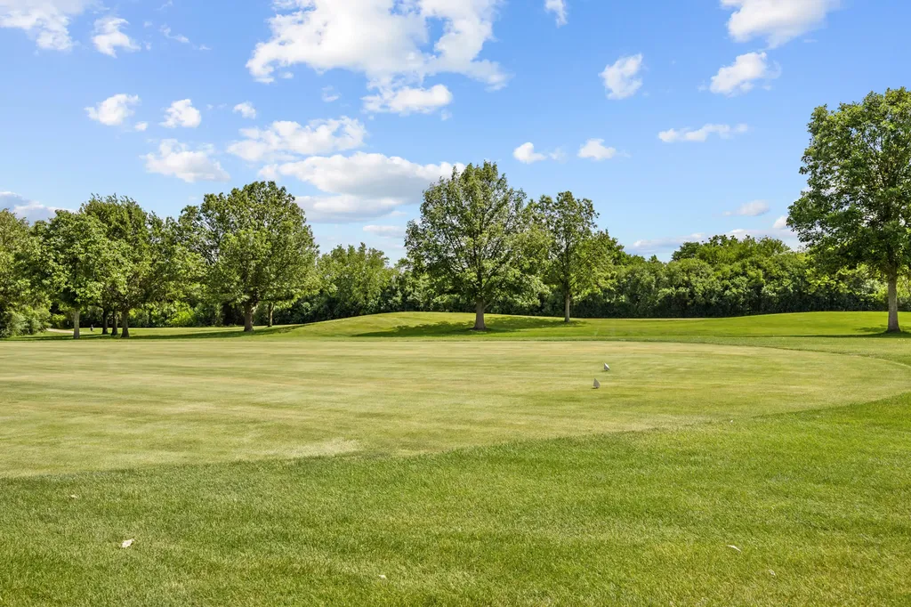 121 Golfview Drive Glendale Heights IL 60139