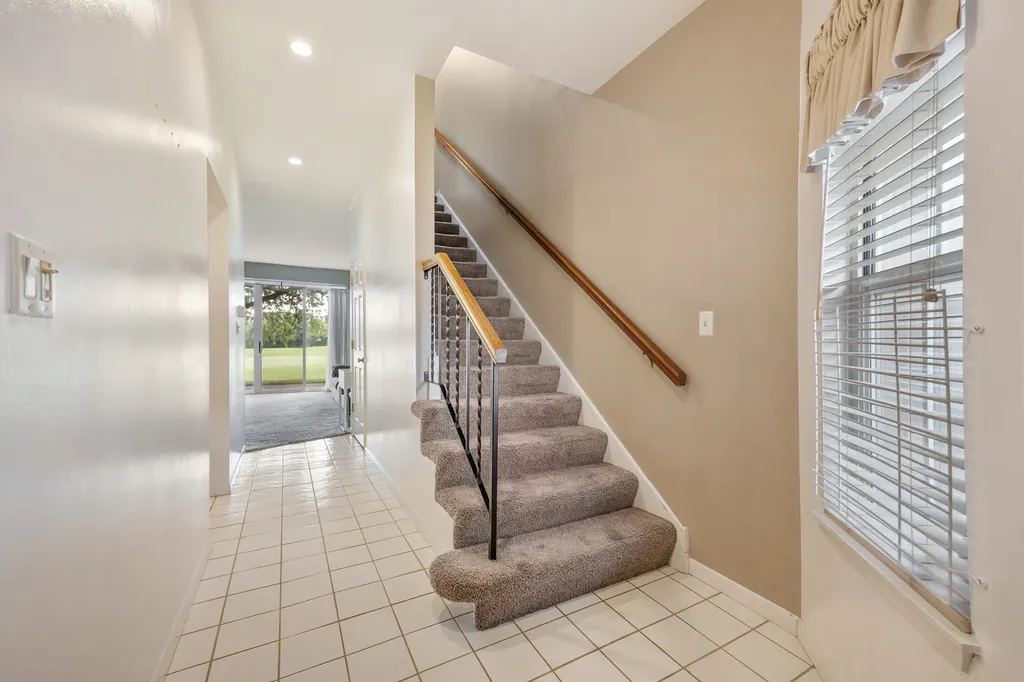 121 Golfview Drive Glendale Heights IL 60139