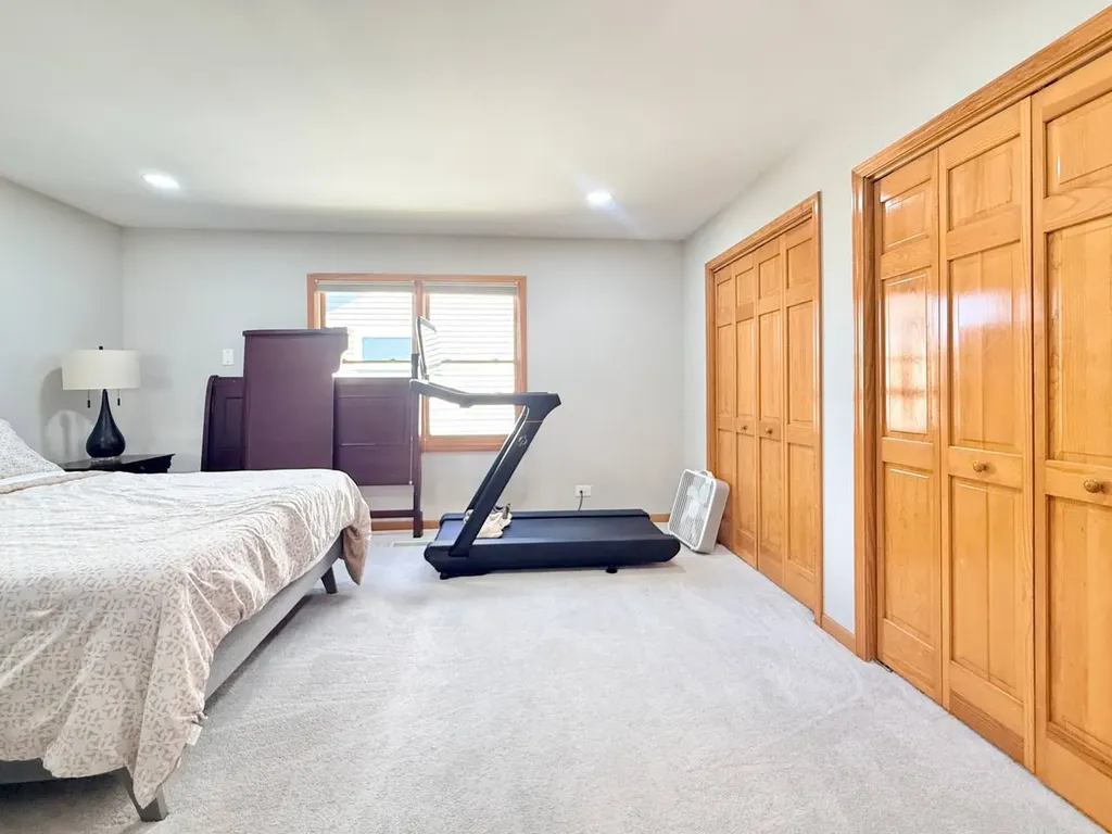 2052 Gardner Circle E Aurora IL 60503