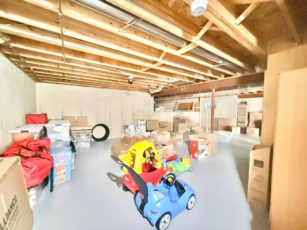 2052 Gardner Circle E Aurora IL 60503