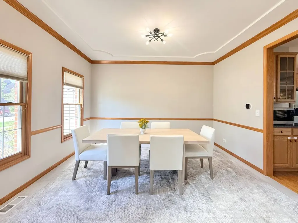 2052 Gardner Circle E Aurora IL 60503