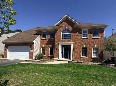 2052 Gardner Circle E Aurora IL 60503