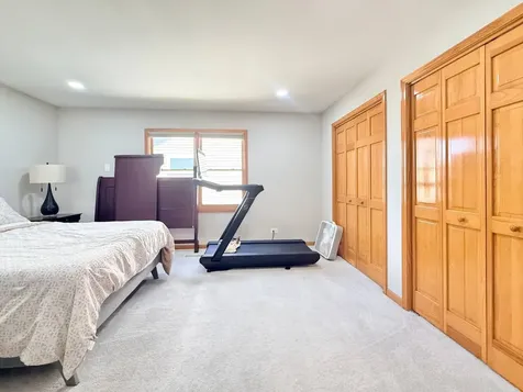 2052 Gardner Circle E Aurora IL 60503