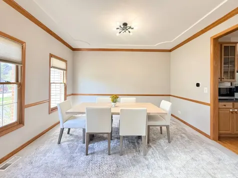 2052 Gardner Circle E Aurora IL 60503