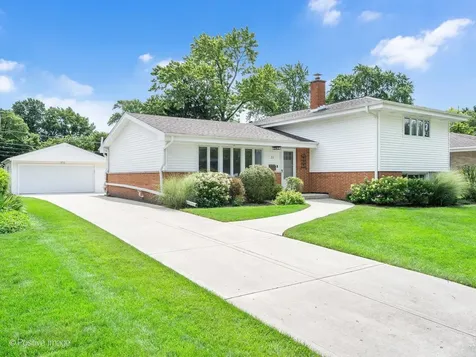 31 North Forrest Avenue Arlington Heights IL 60004