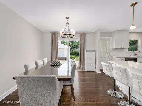 31 North Forrest Avenue Arlington Heights IL 60004