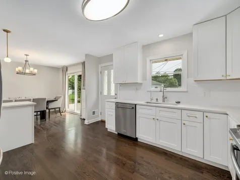 31 North Forrest Avenue Arlington Heights IL 60004