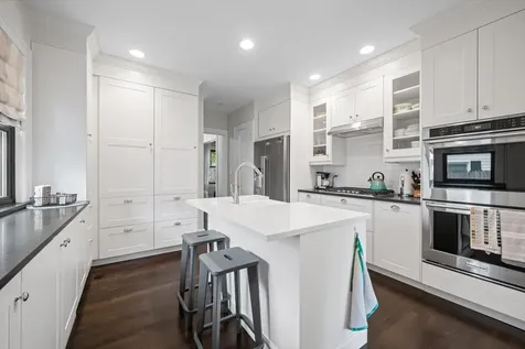198 Wildwood Road Lake Forest IL 60045