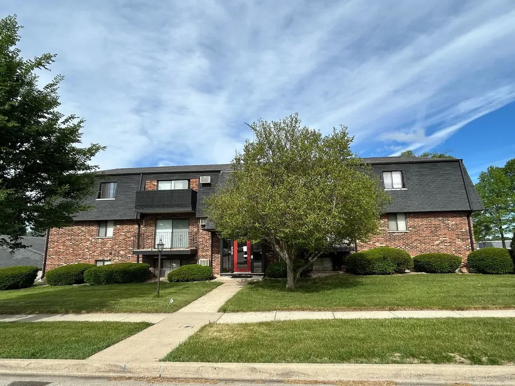 428 Cavalier Court West Dundee IL 60118