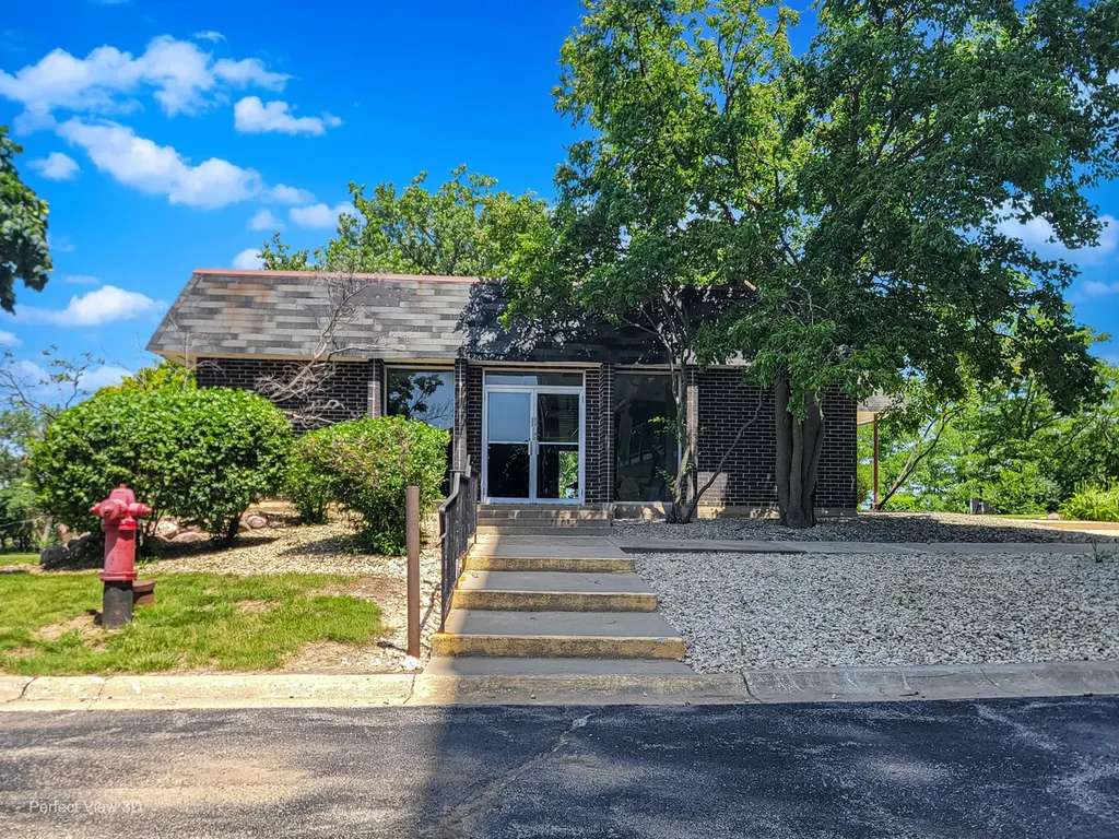 5400 Walnut Avenue Downers Grove IL 60515