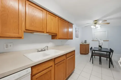 1621 North Windsor Drive Arlington Heights IL 60004