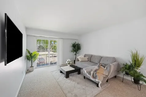 1621 North Windsor Drive Arlington Heights IL 60004