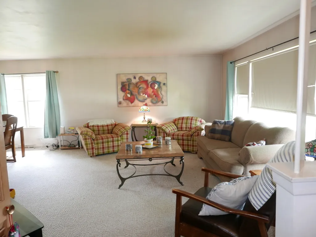8211 Lawndale Avenue Skokie IL 60076