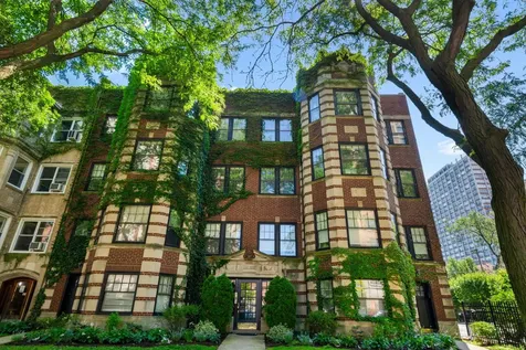 6225 North Kenmore Avenue Chicago IL 60660