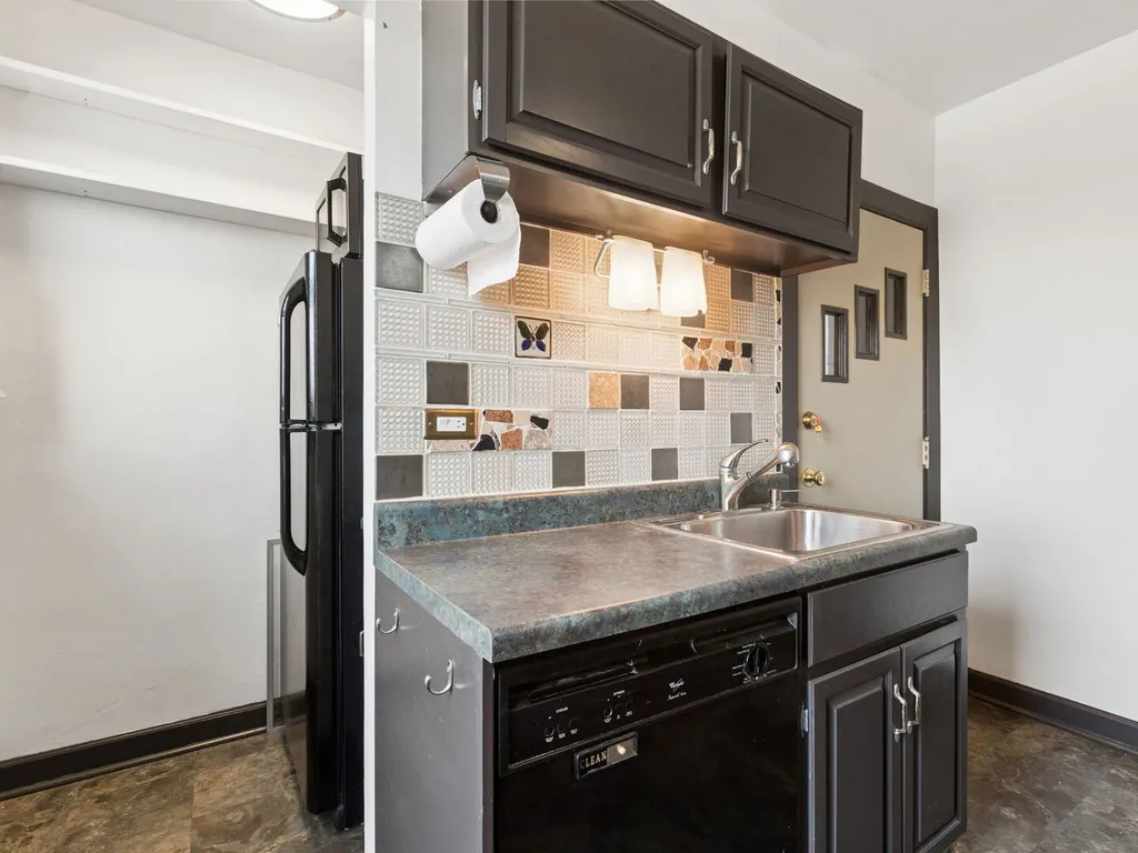 1044 West Balmoral Avenue Chicago IL 60640