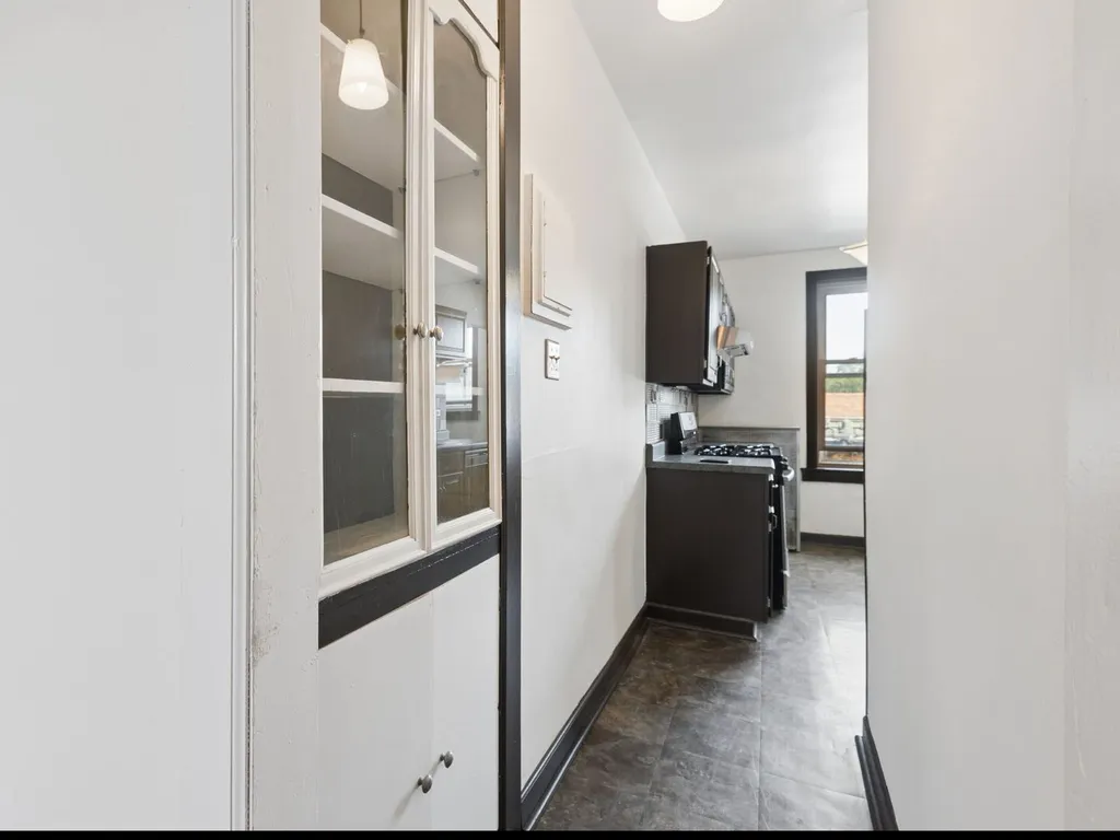1044 West Balmoral Avenue Chicago IL 60640