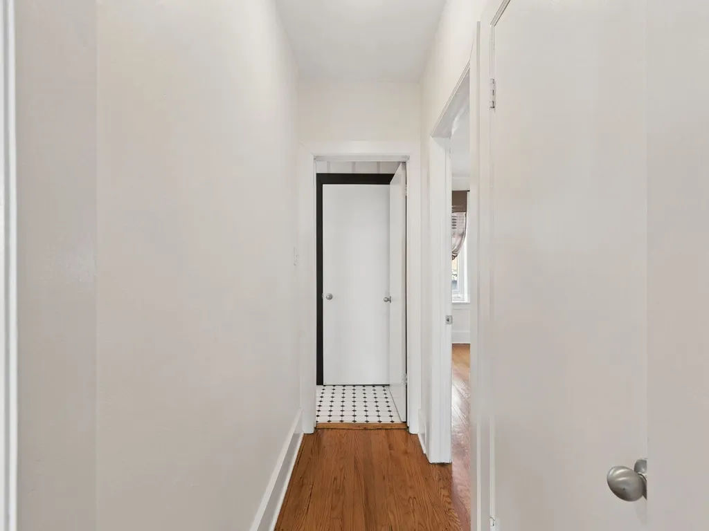 1044 West Balmoral Avenue Chicago IL 60640