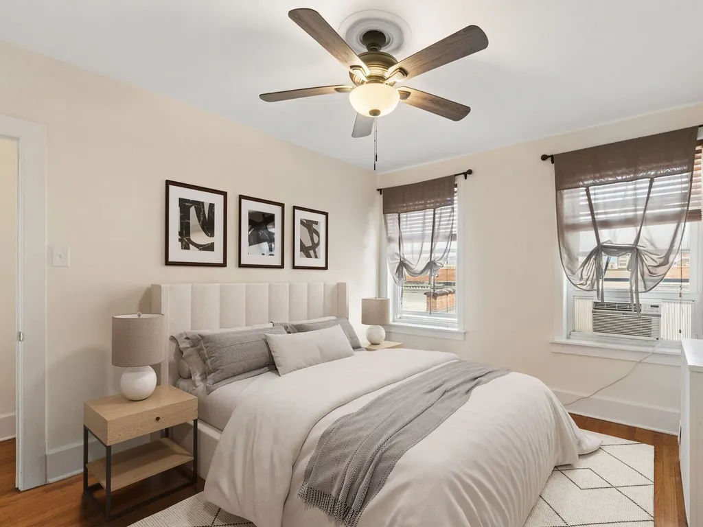 1044 West Balmoral Avenue Chicago IL 60640