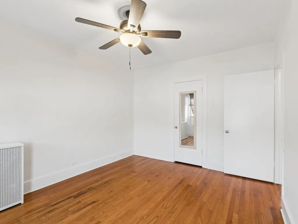 1044 West Balmoral Avenue Chicago IL 60640