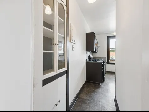 1044 West Balmoral Avenue Chicago IL 60640