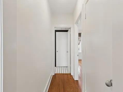 1044 West Balmoral Avenue Chicago IL 60640