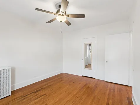 1044 West Balmoral Avenue Chicago IL 60640