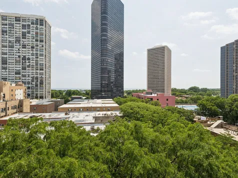 1044 West Balmoral Avenue Chicago IL 60640