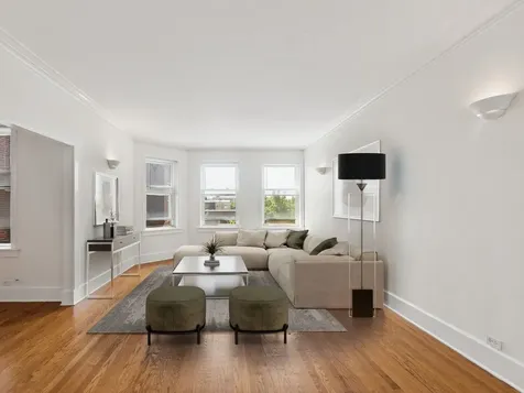 1044 West Balmoral Avenue Chicago IL 60640