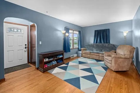 802 27TH Avenue Moline IL 61265