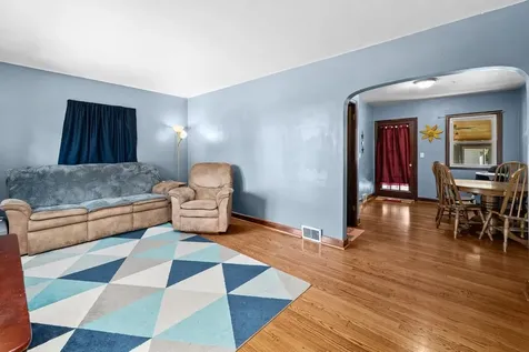 802 27TH Avenue Moline IL 61265