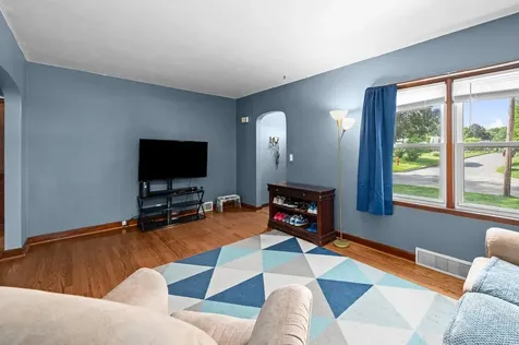 802 27TH Avenue Moline IL 61265