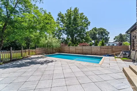 19W676 99TH Street Lemont IL 60439