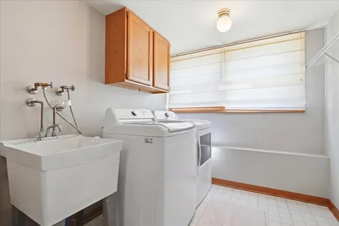 1173 North Clearwater Court Palatine IL 60067