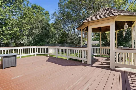 1173 North Clearwater Court Palatine IL 60067
