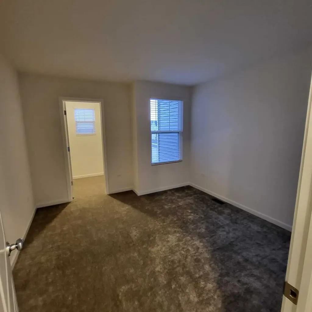 2227 Horseshoe Circle Naperville IL 60564