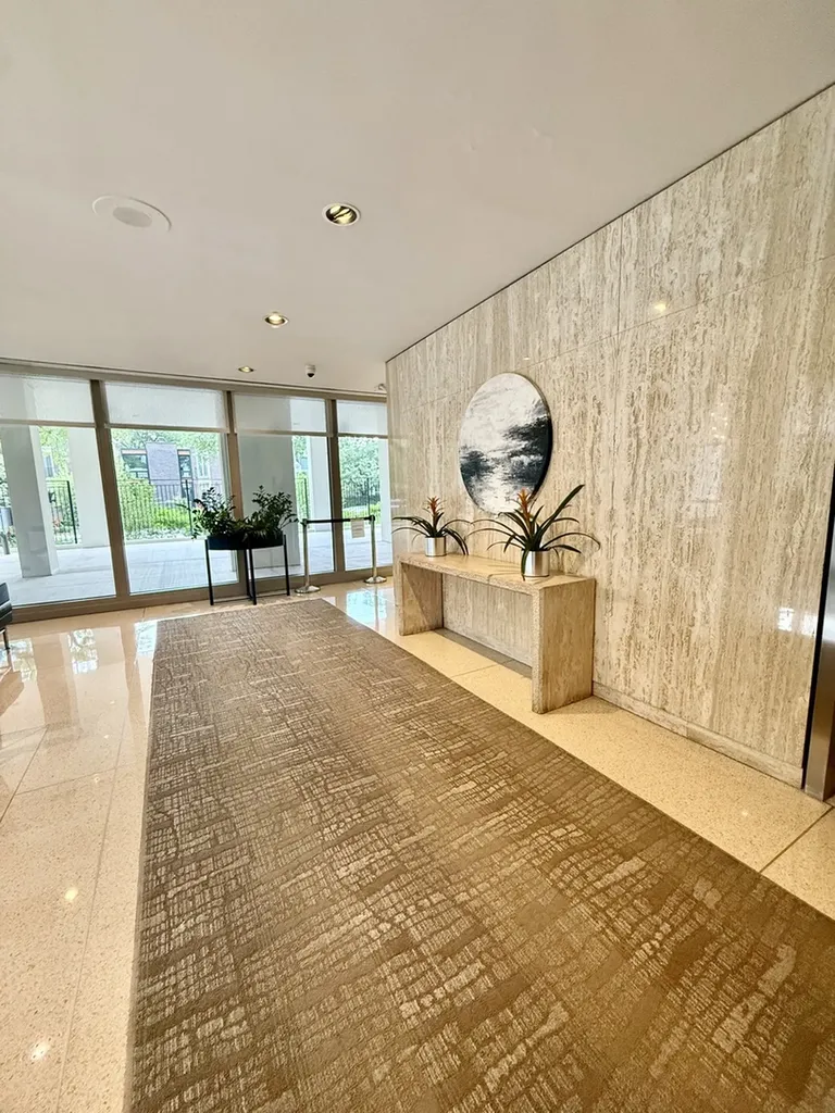 88 West Schiller Street Chicago IL 60610