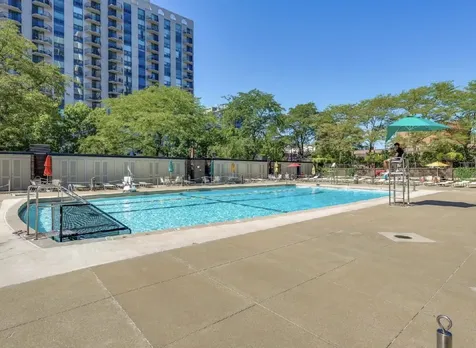 88 West Schiller Street Chicago IL 60610