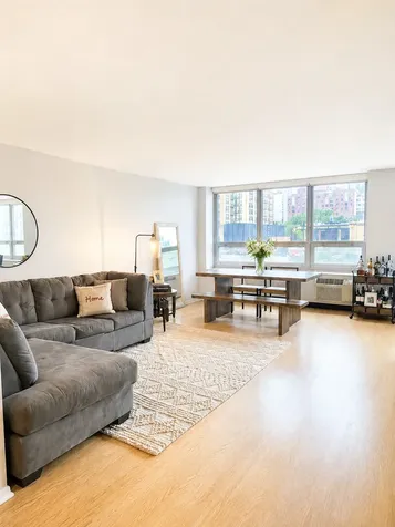 88 West Schiller Street Chicago IL 60610