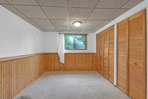 2504 West Fairview Lane Mchenry IL 60051
