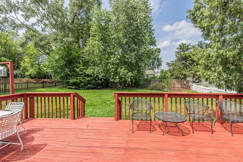 2504 West Fairview Lane Mchenry IL 60051