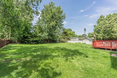 2504 West Fairview Lane Mchenry IL 60051